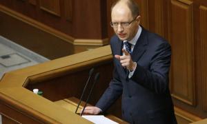 Яценюк вимагає, щоб Тимошенко лікували за кордоном