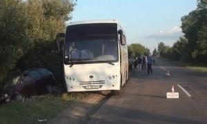 В аварії на Чернігівщині постраждали 12 паломників
