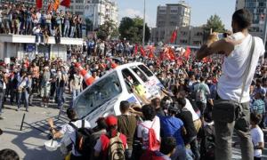 У Стамбулі знову вирують багатотисячні протести