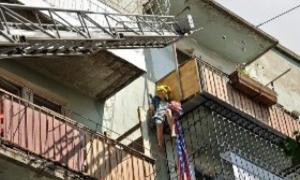 В Ізмаїлі 81-річну бабусю зняли з зовнішнього боку балкону 5-го поверху