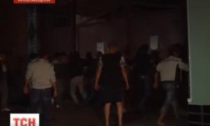 Уночі райвідділ міліції у Врадіївці штурмували сотні розлючених селян
