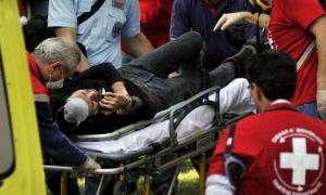 Розгнівані держслужбовці побили мера Афін