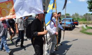 До протестувальників із Врадіївки приєднуються люди з різних міст