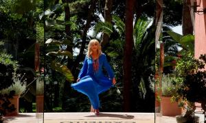 Ірина Білик відпочила на Сардинії, де номер в готелі коштує 10 тисяч євро на добу