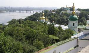 Уряд віддав 75 об’єктів Києво-Печерської Лаври у користування УПЦ