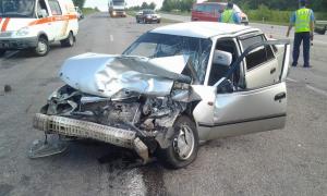 У зіткненні Porsche Cayenne і двох легковиків на Київщині загинула сім’я з двома дітьми