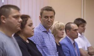 Опозиціонера Навального визнали винним у розкраданні на 16 млн. рублів