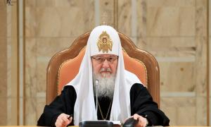 Патріарх Кирило приїде до Києва у броньованому вагоні-храмі
