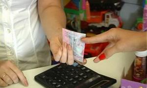 На Полтавщині затримали чоловіка і неповнолітню, які збували фальшиві гроші