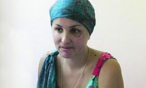 Мама спільників міліціонерів-ґвалтівників із Врадіївки пропонувала їх жертві гроші