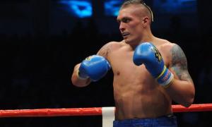 Олександр Усик перейшов у професійний бокс