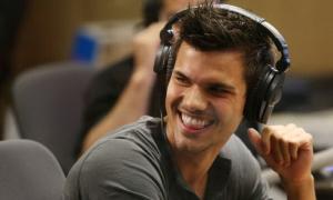 Джейкоб із «Сутінків» зустрічається зі старшою акторкою