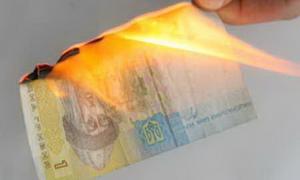 Українська економіка продовжує стабільно скорочуватися