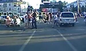 У Сімферополі машина врізалася в натовп людей, які переходили дорогу