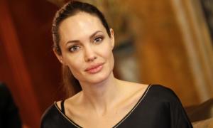 Онколог порадив Анджеліні Джолі зробити ще одну операцію