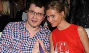 Гарик Харламов підтвердив чутки про вагітність Христини Асмус