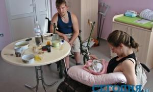 У Криму в родини інвалідів по ДЦП відібрали новонароджене здорове маля