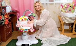 Люба з «Інтернів» із родиною переїхала у нову квартиру