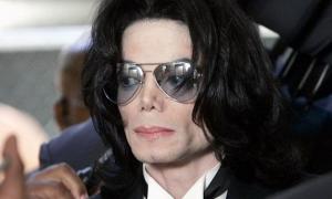 Майкл Джексон помер повним банкрутом