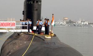 Із затонулого індійського підводного човна дістали тіла двох моряків