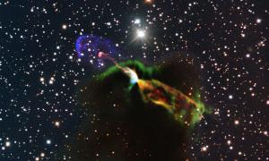 Астрономи спостерігали витік матерії від новонародженої зірки