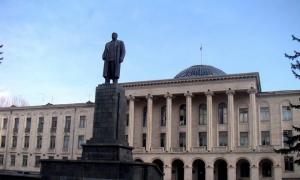 В Грузії зіпсували щойно встановлений пам’ятник Сталіну