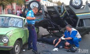 У Дніпропетровську міліцейський автомобіль спричинив ДТП