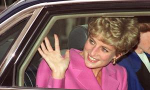 Королівська родина проігнорувала скандальний фільм про леді Ді