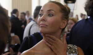 Жанна Фріске з сином повертається до Росії