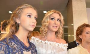 Донька Сніжани Єгорової рік житиме у Штатах