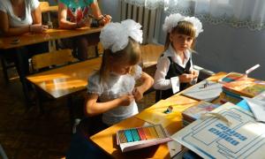 У Табачника запевнили, що досьє на батьків школярів ніхто не збирає