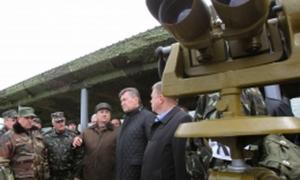 Янукович пообіцяв оснастити армію українською зброєю
