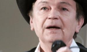 У Києві біля станції метро жорстоко вбили заслуженого артиста України