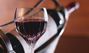 Росія поставила заборону на грузинські вина