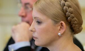 Азаров заявив, що Тимошенко повинна постаратися, якщо хоче свого звільнення