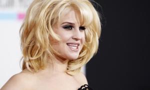 Келлі Озборн зробила діамантовий манікюр за $1 мільйон