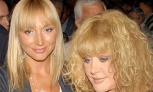 Орбакайте допомагатиме Пугачовій доглядати за двійнею