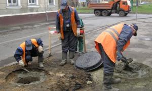 Після трагедії з дворічною дитиною, у Львові перевіряють наявність люків