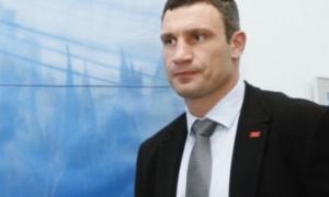 У рейтингу кандидатів у президенти Кличко дихає в потилицю Тимошенко