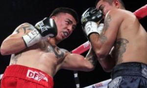 Молодий мексиканський боксер не зміг прийти до тями після нокауту