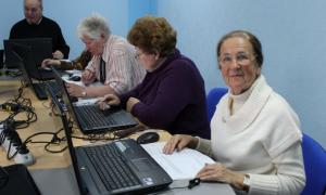 В Україні Інтернетом користується половина дорослого населення