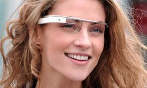 Американку оштрафували за водіння в Google Glass
