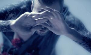 Макс Барських уперше заспівав українською