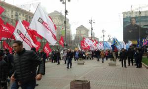 Від будівлі КМДА мітингувальники почимчикували до Верховної Ради