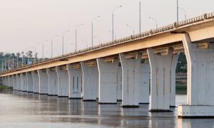У Херсоні небайдужі люди врятували самогубицю, яка стрибнула з мосту