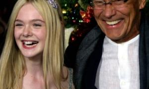 Кончаловський відміняє виступи через дочку, що перебуває в комі