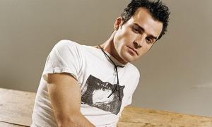 Нареченому Дженніфер Аністон закидають флірт із незнайомою білявкою