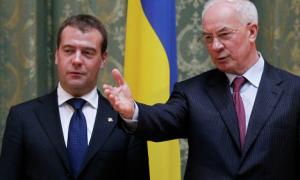 Азаров обговорить з Медведєвим відновлення товарообігу між Україною та Росією