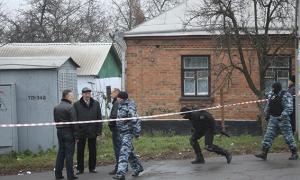 У Вінницькій області чоловік забарикадувався в будинку з арсеналом зброї