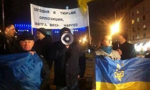 У Донецьку на мітинг вийшла сотня людей